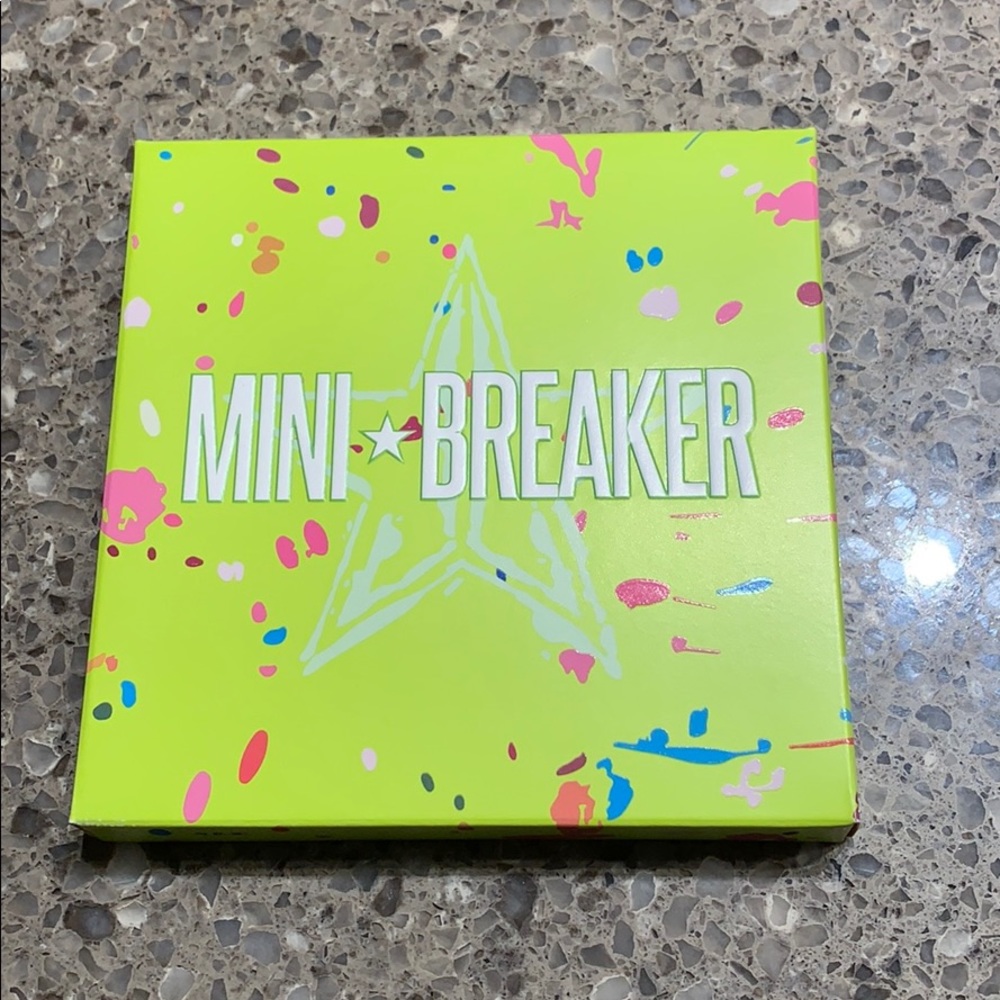 Jeffree Star Mini Breaker Eyeshadow Palate